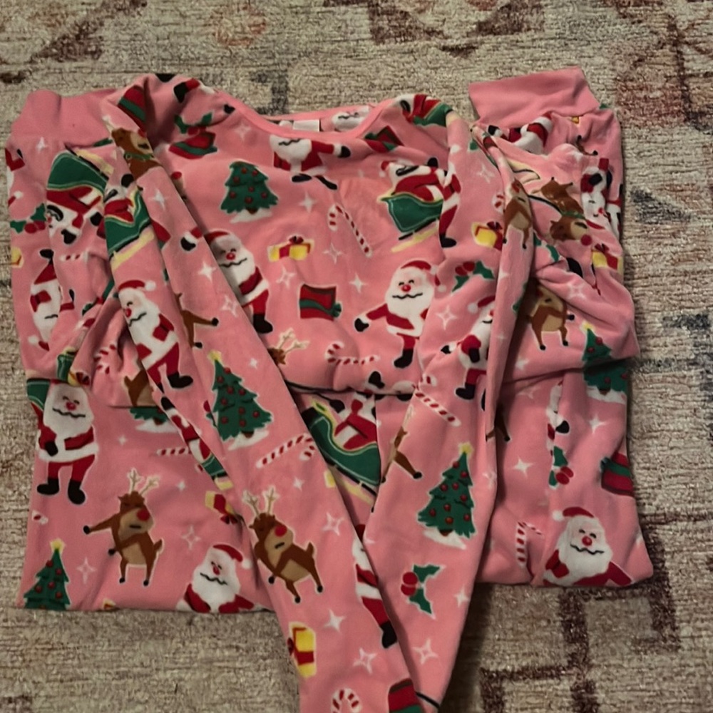 Old navy. Pajama set. Size Large.